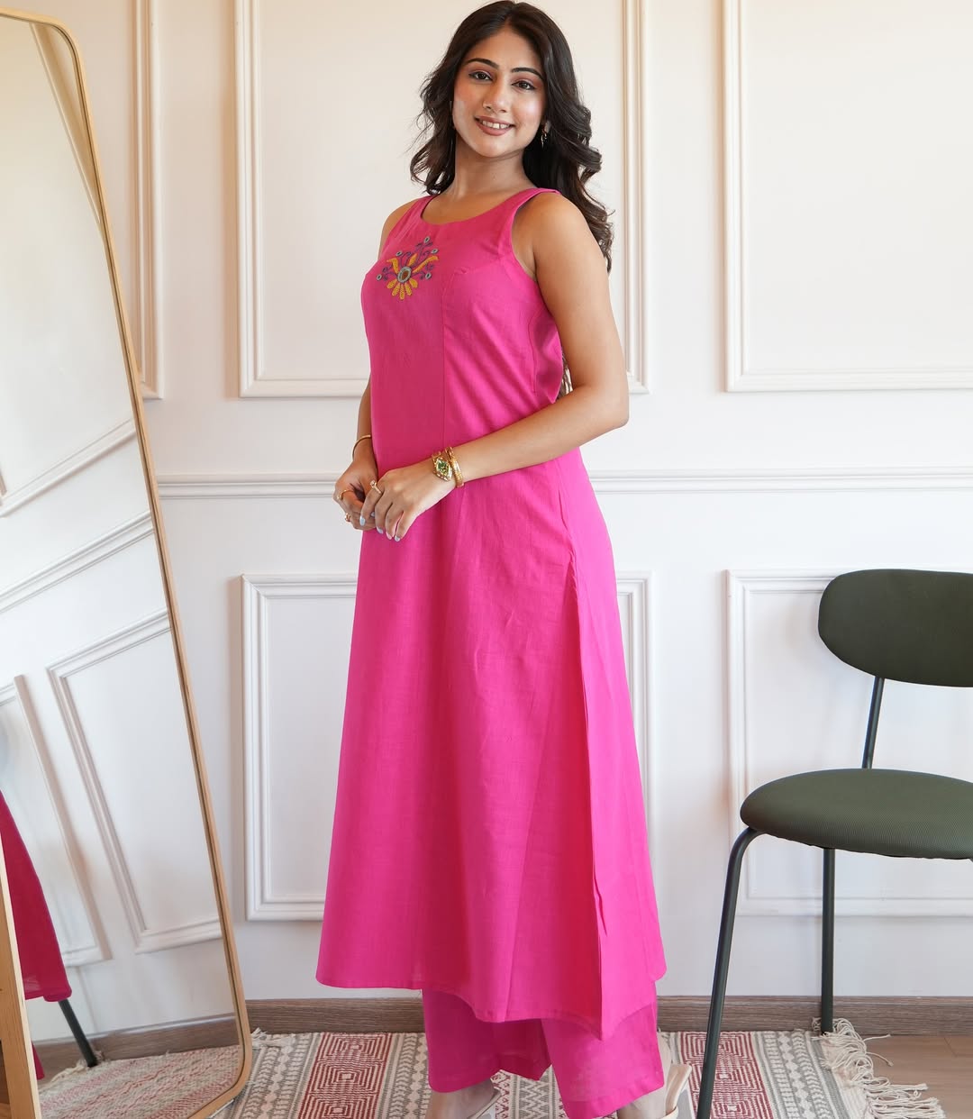 Pink embroidery sleeveless kurta pant set