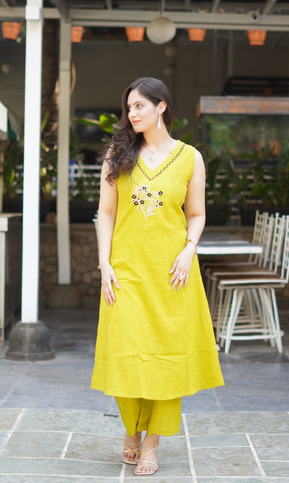 CLASSY SUMER WEAR KURTA SET WITH PLAZO